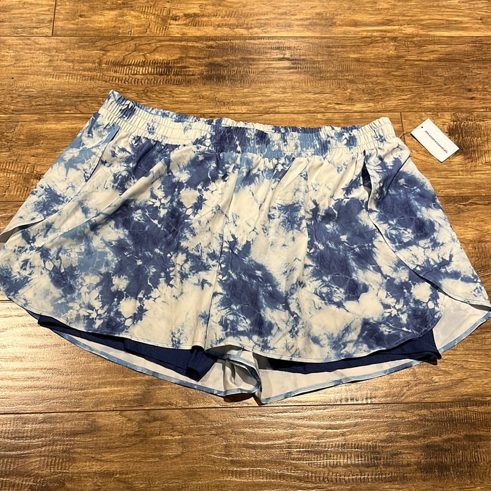 Blue sky print Amazon essentials athletic shorts